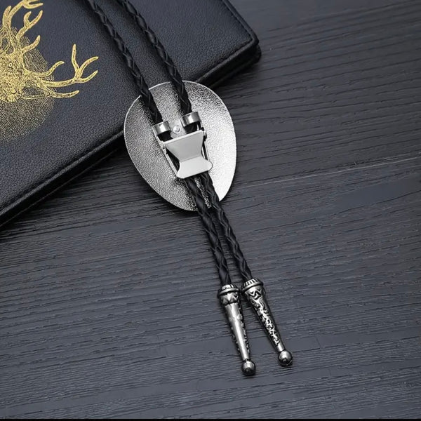 New Vintage Style Bolo Tie Men’s Western Leaf Design Rustic Fashion Accessory