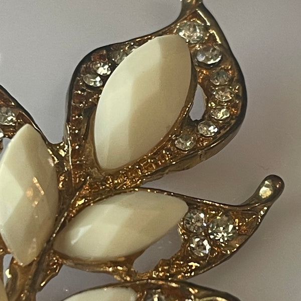 Vintage Unique Fall Crystal Leaf Brooch Womens Casual Fashion Pin