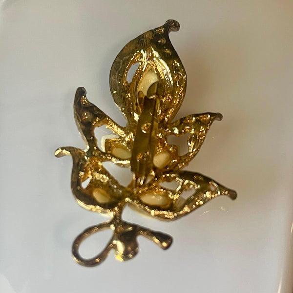 Vintage Unique Fall Crystal Leaf Brooch Womens Casual Fashion Pin