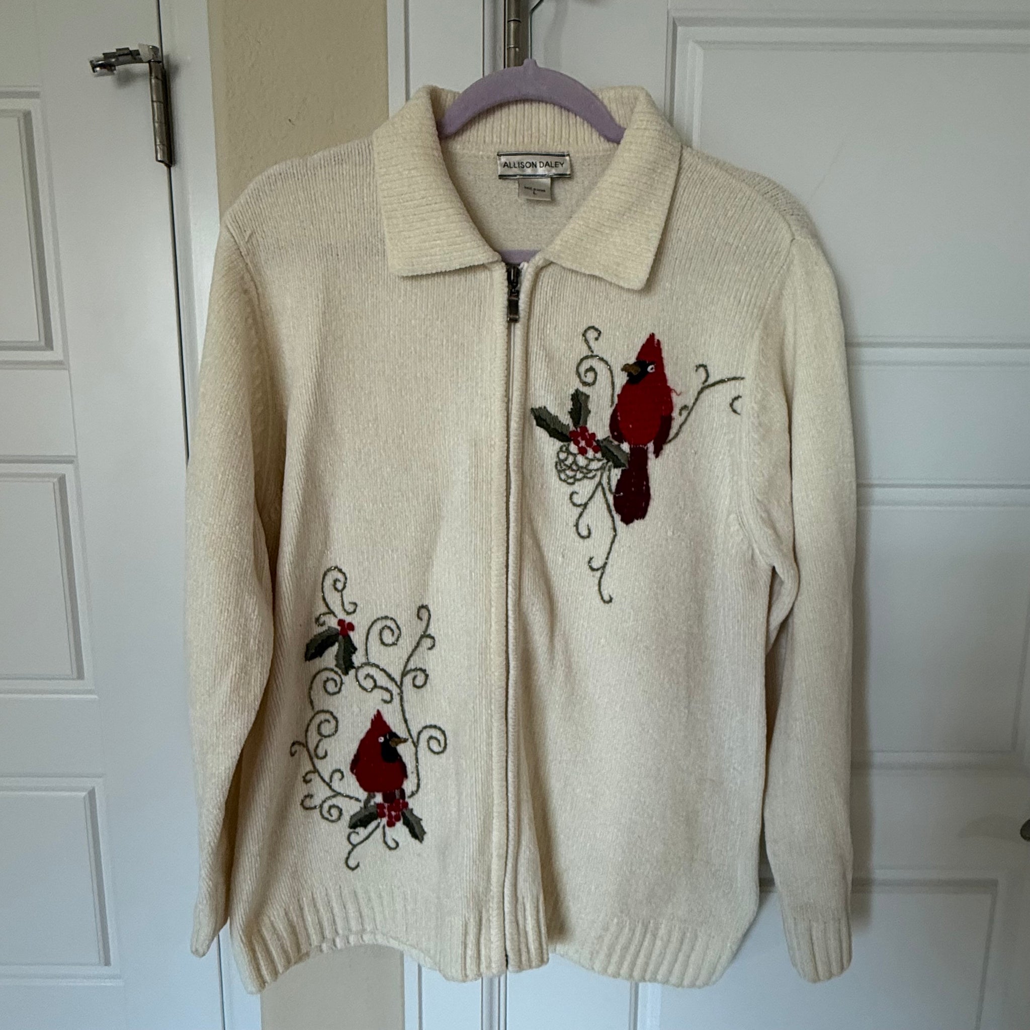 Vintage Allison Daley Size Large Embroidered Christmas Winter Cardinal Sweater