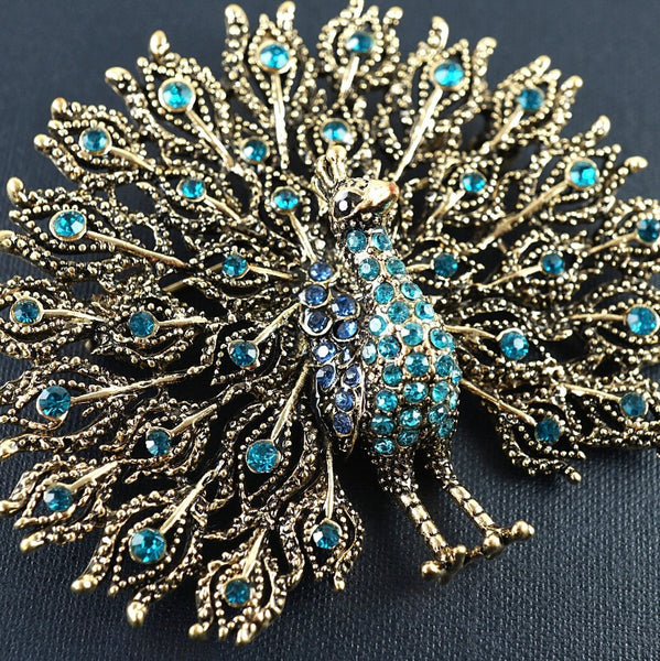 Peacock Blue Crystal Bling Brooch Womens Casual Rhinestone Sparkling Pin New