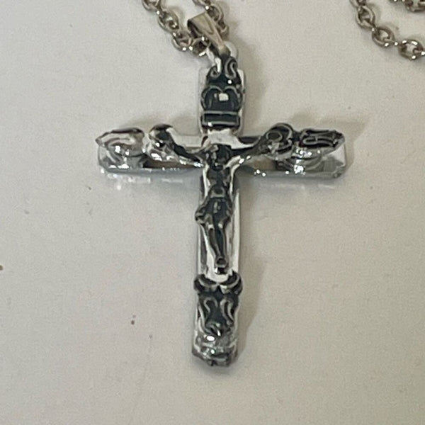 Vintage Crucifix Cross Silver Pendant Women Men’s 18” Chain